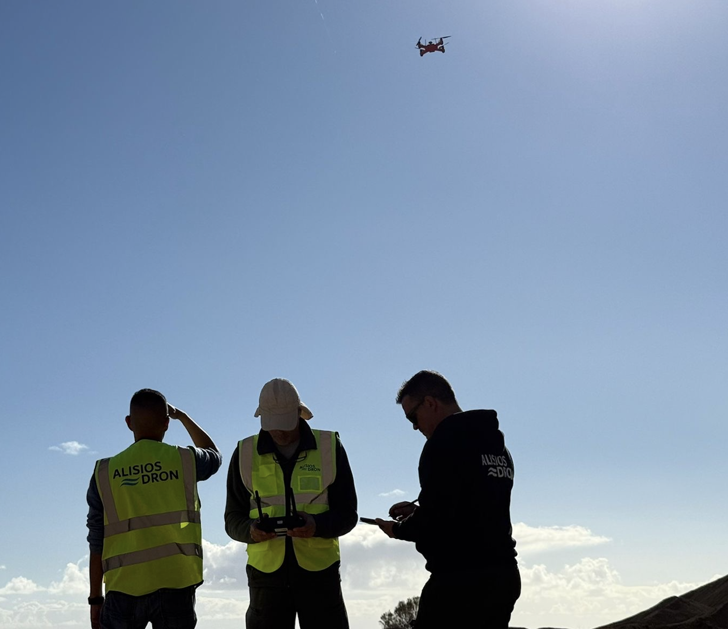Cuánto cuesta sacarse el título de piloto de drones en Canarias (2026)